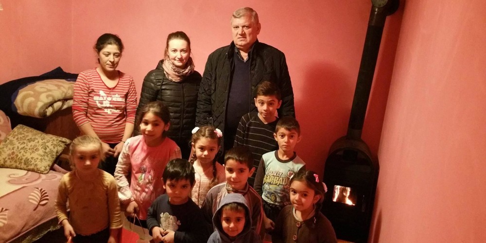 Campania ”Chiar dacă sunt sărac, Moș Crăciun nu m-a uitat” a ajuns și la Rugășești