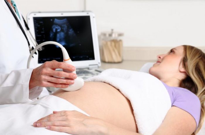 Ministerul Sănătăţii pregăteşte implementarea unui program de screening prenatal
