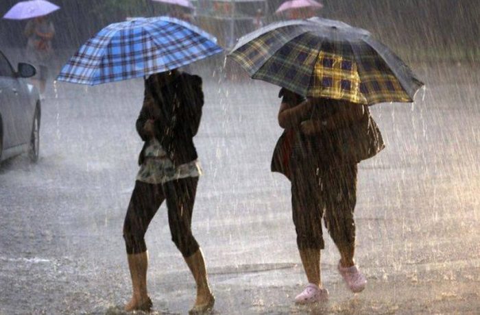 Canicula, urmată de ploi torențiale și vijelii