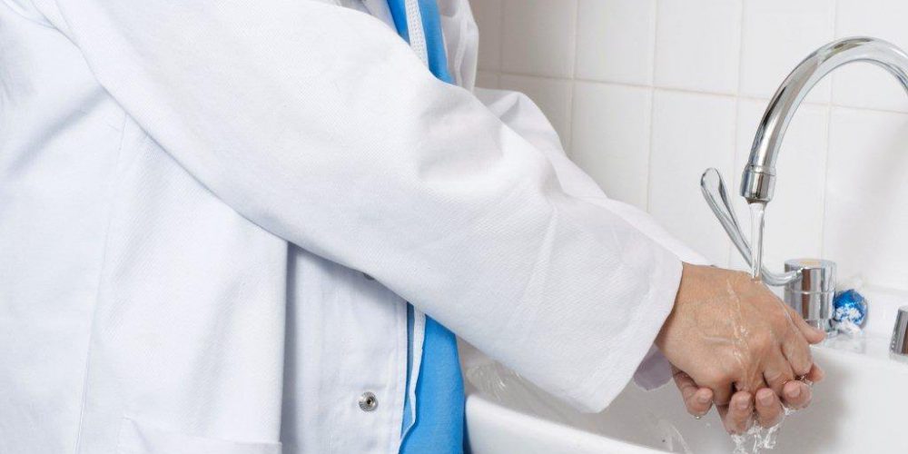 „Mâini curate în spitale” – o nouă campanie a Ministerului Sănătății