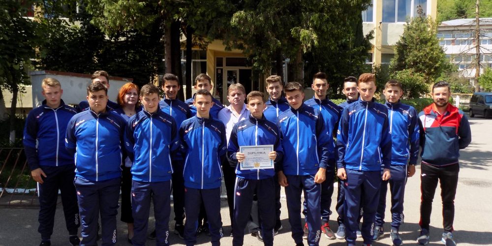 Echipa de oină a Liceului Tehnologic „Constantin Brâncuși”, Locul III și medalia de bronz la Olimpiada Națională a Sportului Școlar