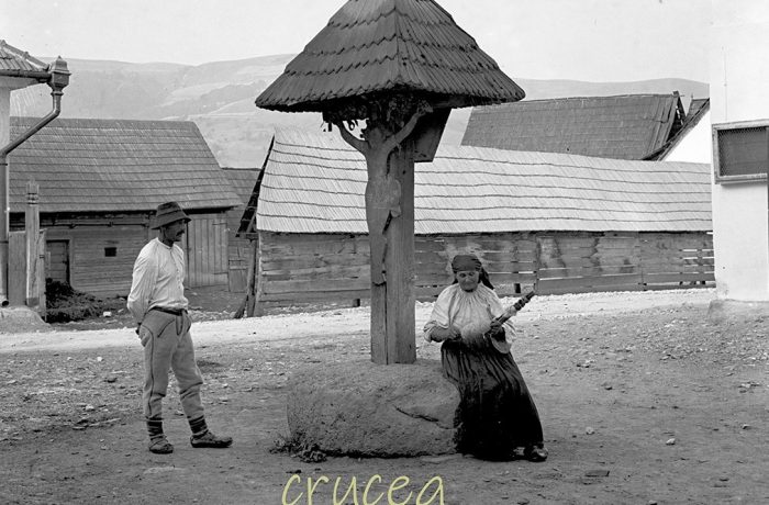 CRUCEA, DE LA COMUNITATE LA COMUNIUNE. 100 DE CRUCI LA 100 DE ANI