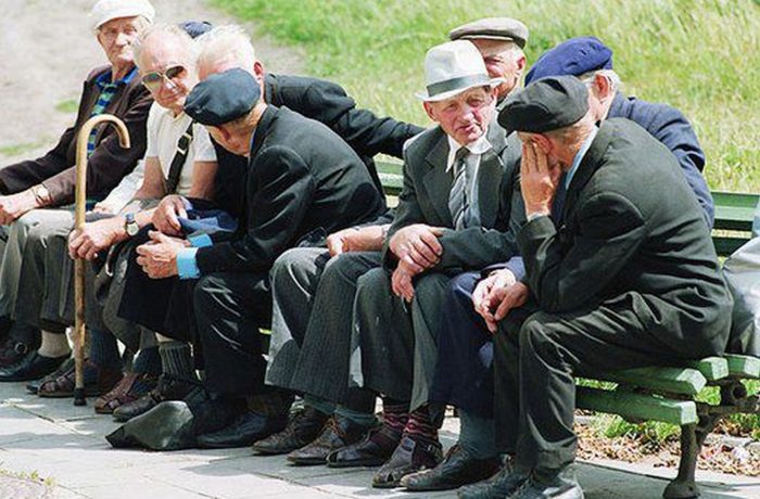 INS: Numărul pensionarilor a scăzut cu 16 mii de persoane