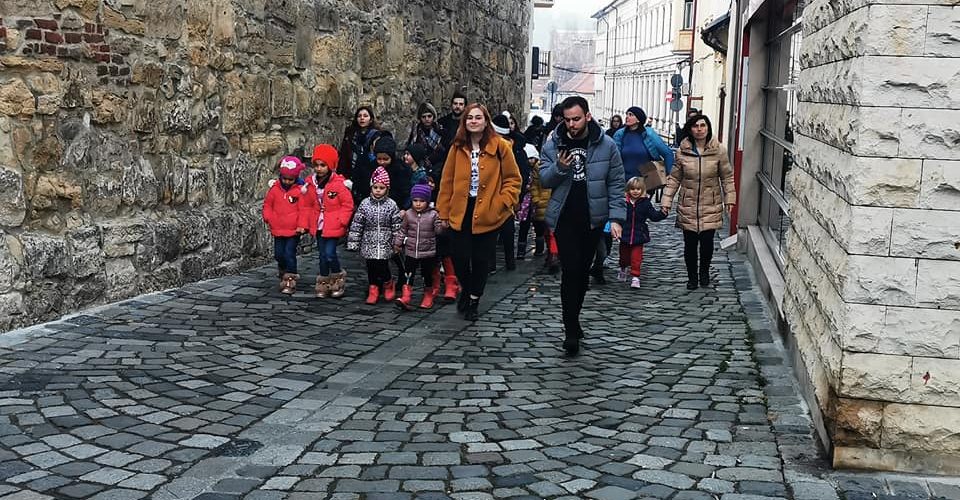 Beard Brothers vor construi o „Școală altfel”