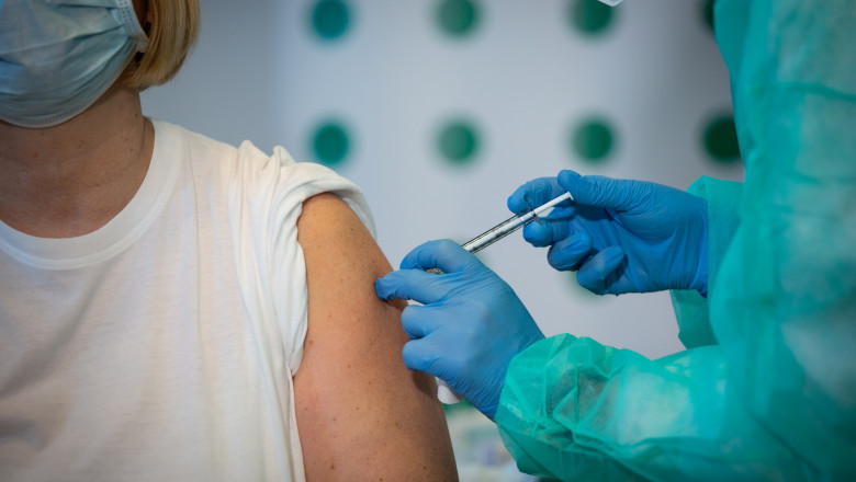Termenul pentru ridicarea tichetelor de masă pentru cei vaccinați, prelungit la 6 luni