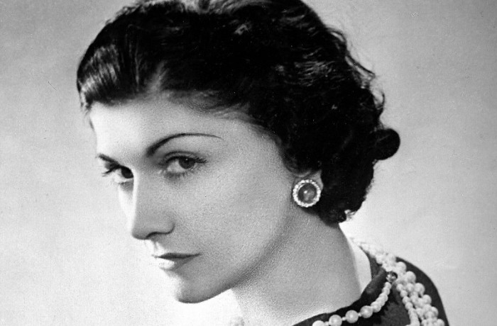 Coco Chanel, femeia care şi-a îmbrăcat epoca