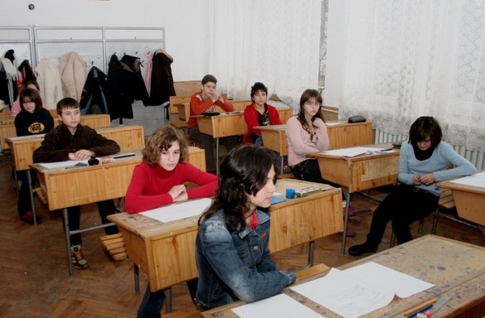 MEC a publicat modalitatea de încheiere a situaţiei şcolare pe semestrul al II-lea