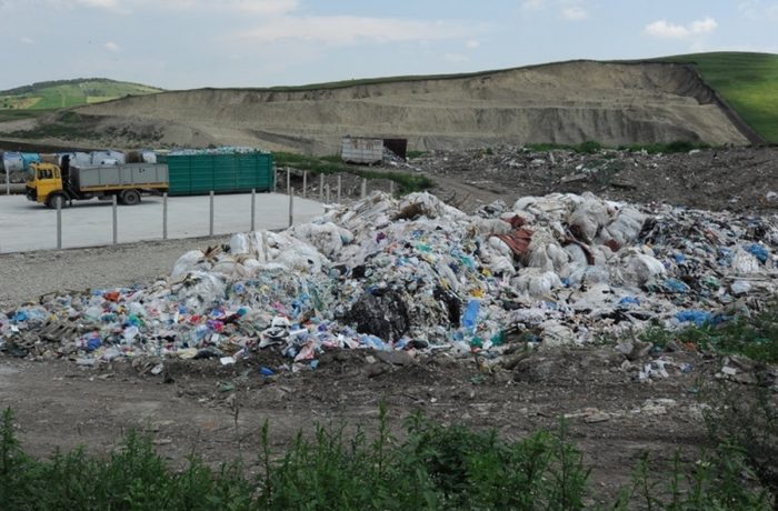Primarii din comunele și orașele județului cer rezolvarea depozitării deșeurilor!