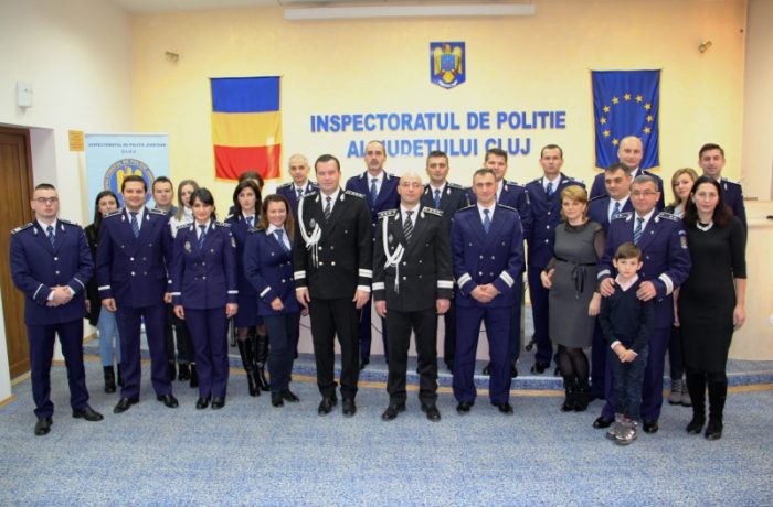 Poliţiştii merituoşi din Cluj, avansați în grad de 1 Decembrie