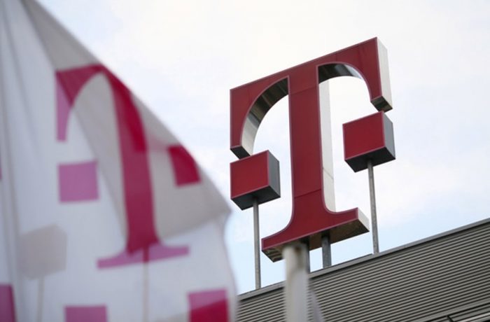 De astăzi, facturile Telekom nu se  mai pot  plăti prin Poşta Română