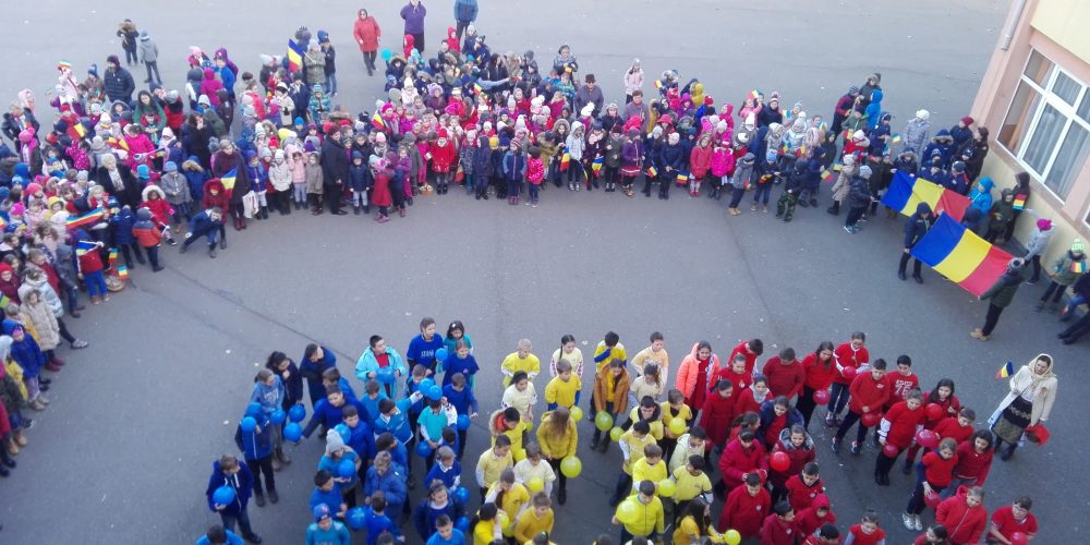 Centenarul Marii Uniri, sărbătorit  la Școala Gimnazială „Avram Iancu” Dej