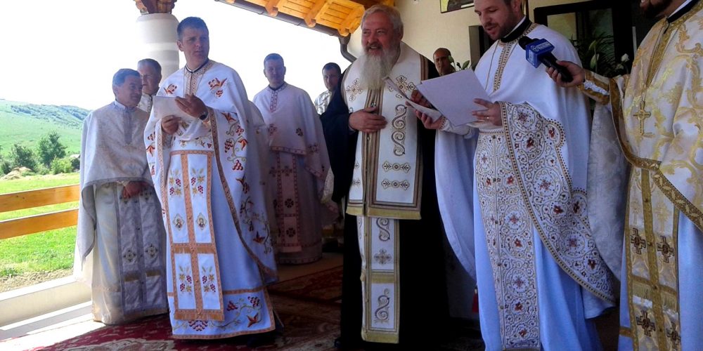 Sfințire de capelă în Cășeiu, în prezența  Înaltpreasfințitului Părinte Andrei Andreicuț