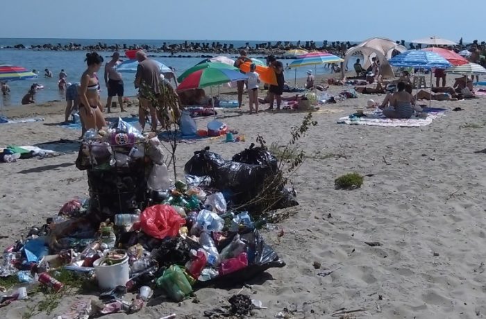 Obiectele din plastic vor fi interzise la evenimentele care au loc pe litoral